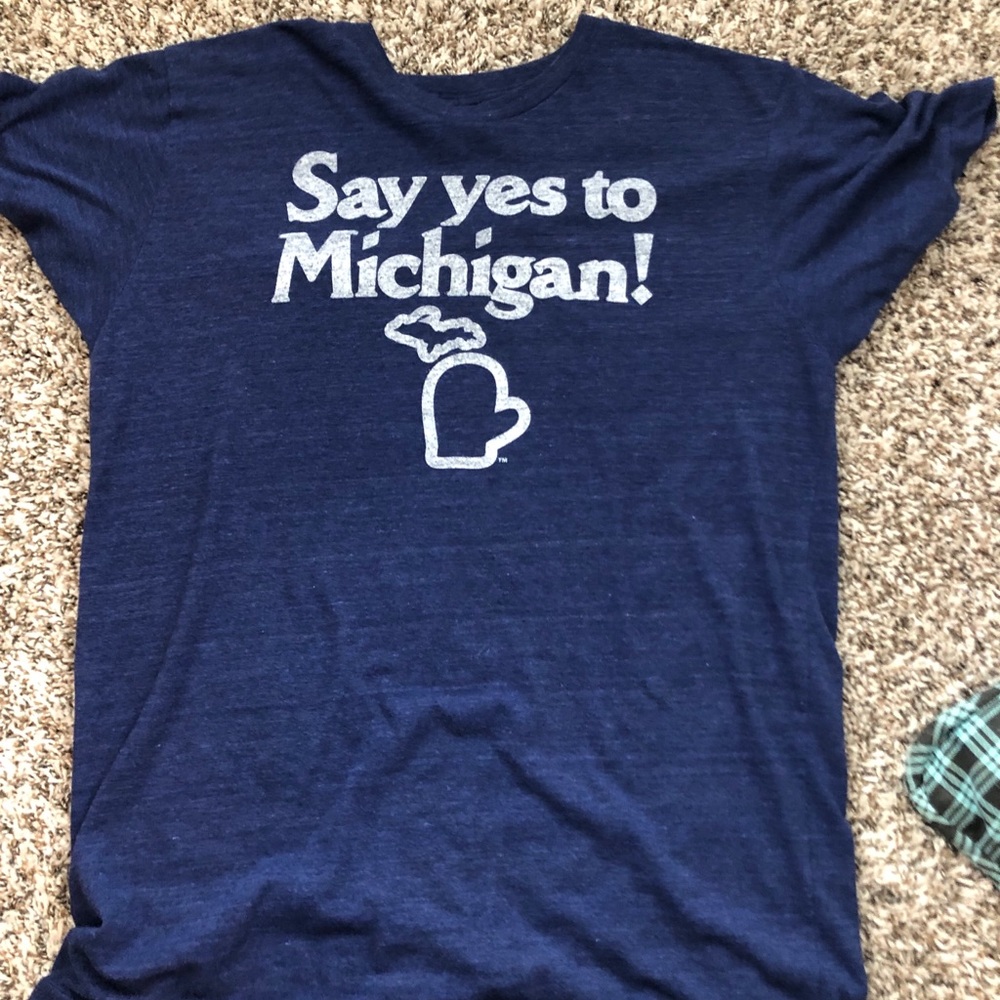 Mitten State unisex t-short size Large